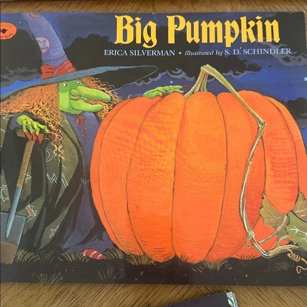 Kids Halloween Costume Set - Spooky Library Theme 3 books